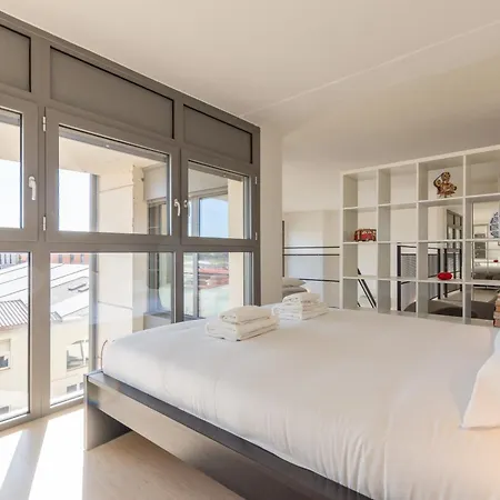 I-host - Quintiliano 7 * Milano
