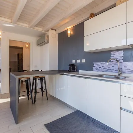I-host - Quintiliano 7 * Milano