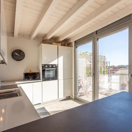 Apartamento I-host - Quintiliano 7 *