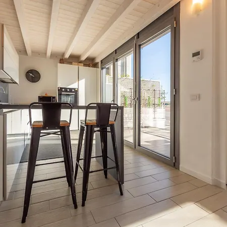 I-host - Quintiliano 7 Apartamento